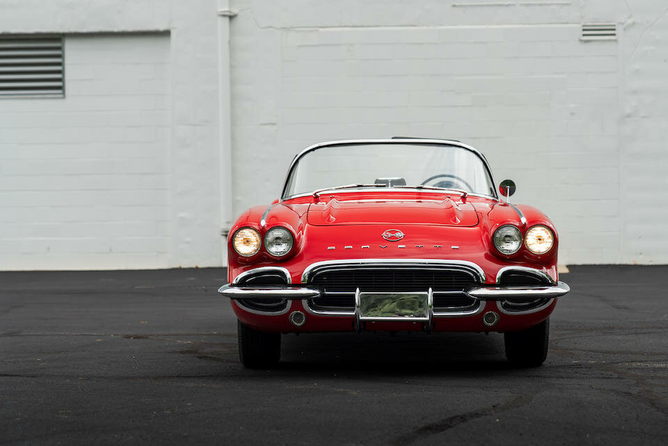 chevrolet-corvette-roadster-1962-amerikanskaya-legenda